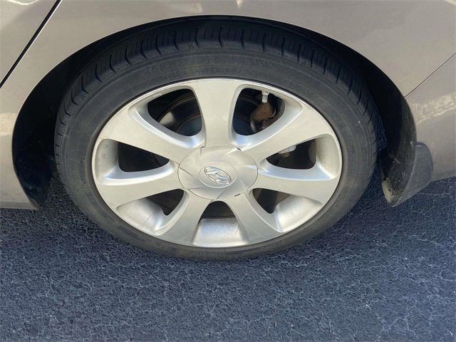 Used 2013 Hyundai Elantra Limited w/ Technology Pkg image 5