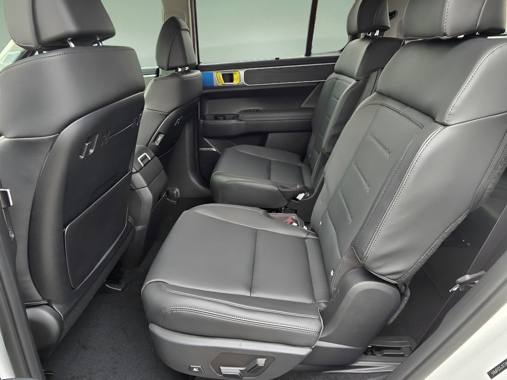 New 2026 Hyundai Santa Fe SE image 14