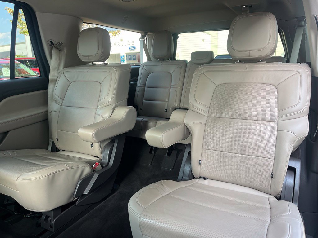 Certified 2023 Lincoln Navigator L Reserve AWD/4WD image 14