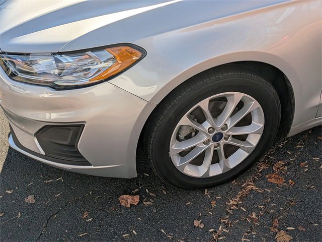 Used 2019 Ford Fusion SE image 9