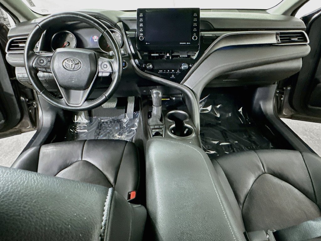 Used 2022 Toyota Camry XSE FWD image 18