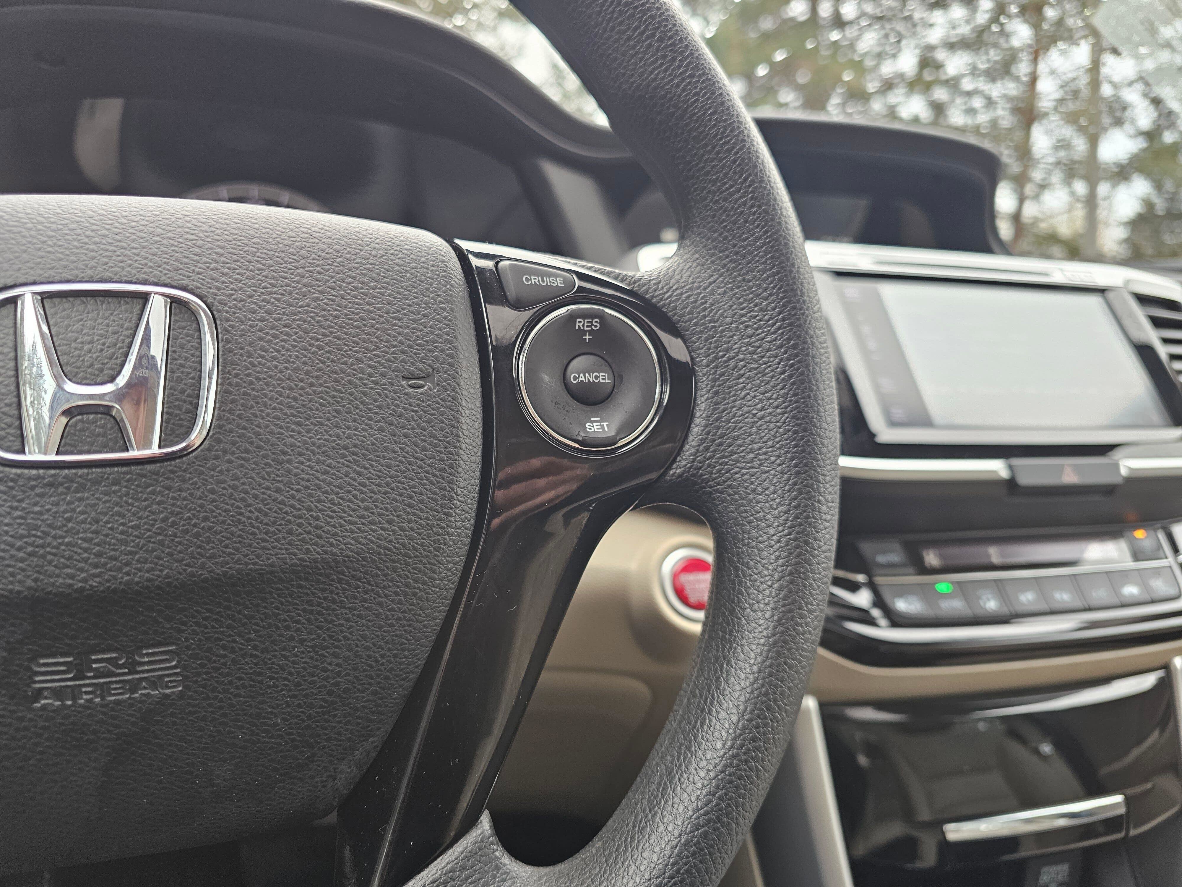 Used 2016 Honda Accord EX image 33