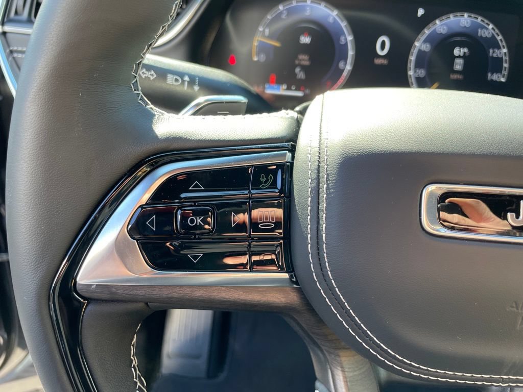 New 2025 Jeep Grand Cherokee L Overland w/ Advanced Protech Group III AWD/4WD image 21
