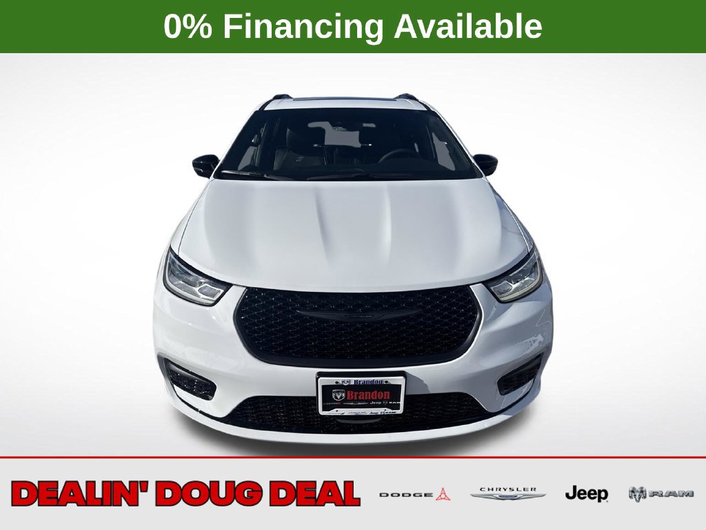 New 2026 Chrysler Pacifica Limited w/ S Appearance Package AWD/4WD image 8