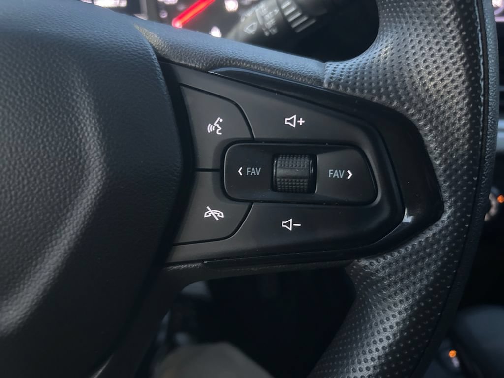 Used 2024 Chevrolet Trax LS FWD image 18