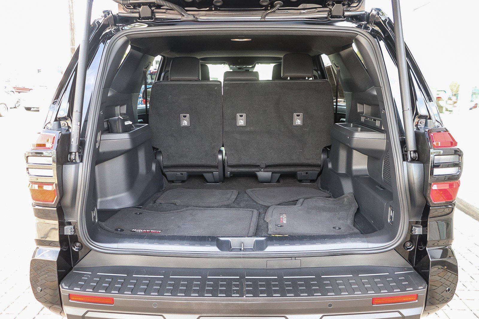 Used 2025 Toyota 4Runner TRD Off-Road Premium w/ Tow Technology Package image 31