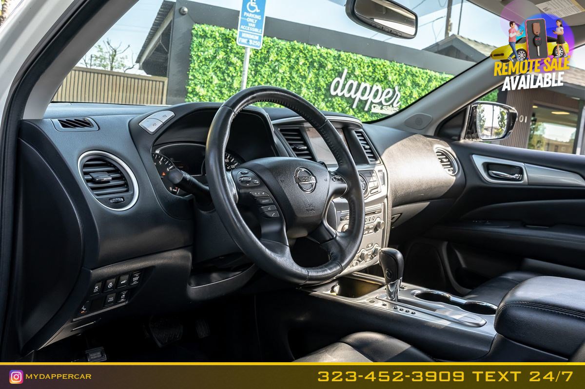 Used 2017 Nissan Pathfinder SL w/ SL Tech Package image 9
