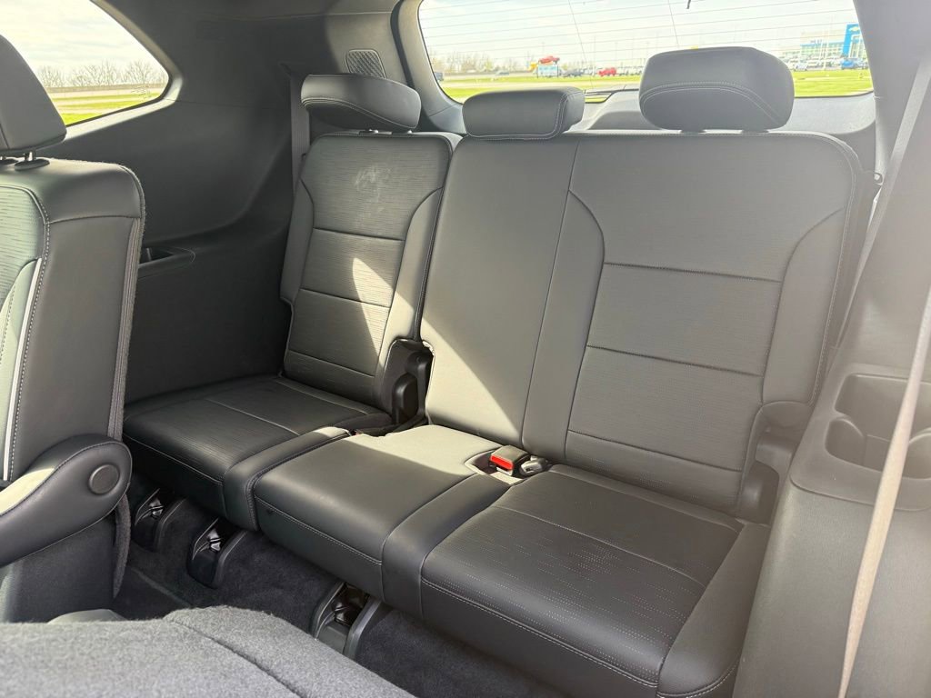 Used 2025 Buick Enclave Sport Touring image 13