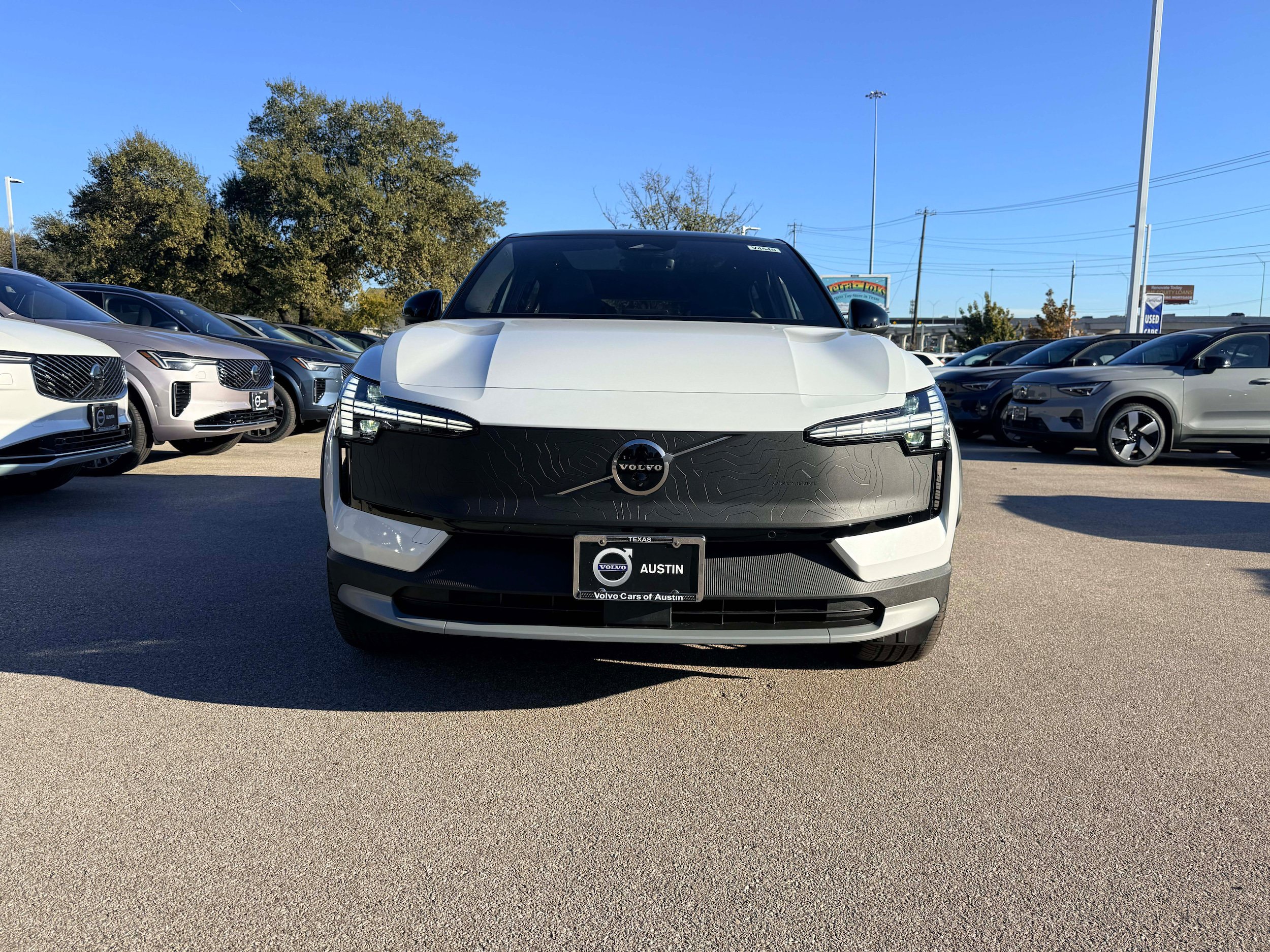 New 2026 Volvo EX30 Cross Country Ultra AWD/4WD image 8
