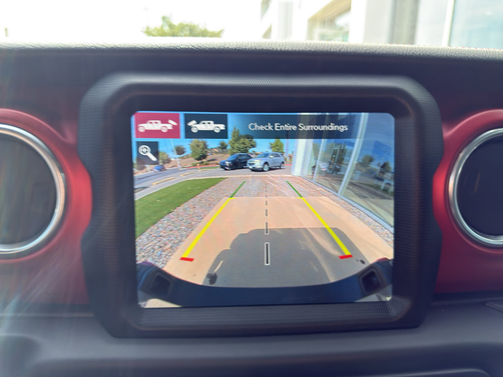 Used 2022 Jeep Gladiator Rubicon w/ Cold Weather Group image 12