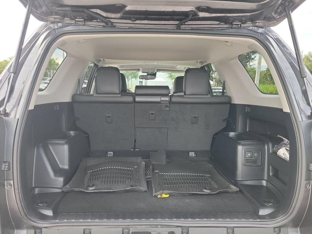 Certified 2023 Toyota 4Runner SR5 Premium w/ Moonroof Package AWD/4WD image 30