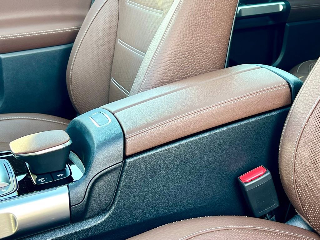 Certified 2021 Mercedes-Benz GLB 35 AMG 4MATIC image 37