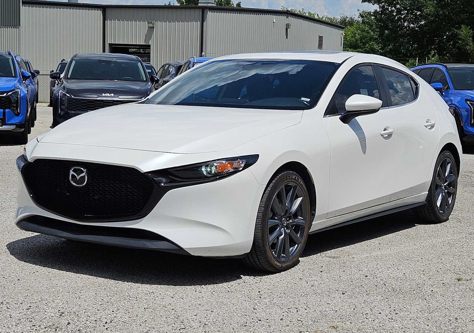 Used 2023 MAZDA MAZDA3 s FWD image 10