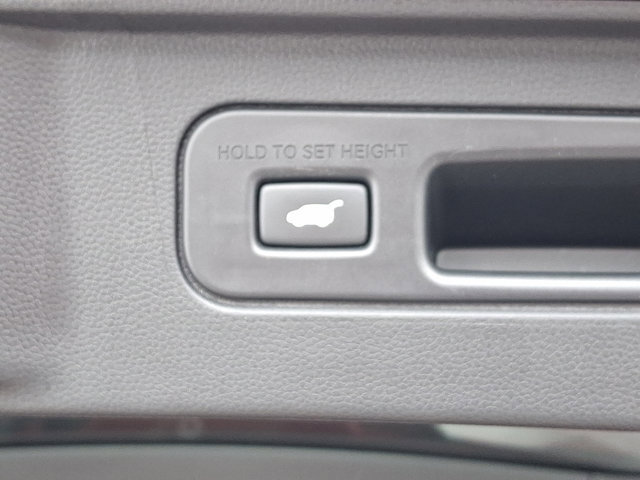 Certified 2025 Honda Pilot Touring image 32