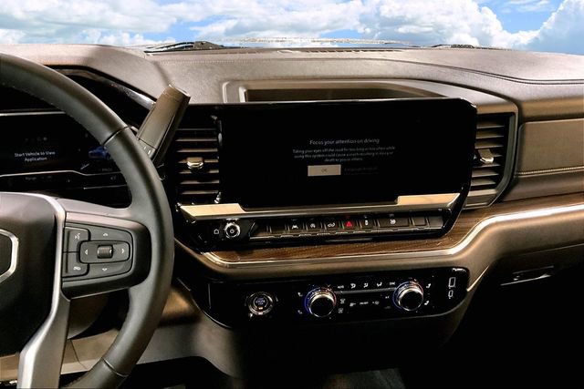 Used 2024 GMC Sierra 1500 Elevation image 9