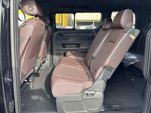 New 2025 Volkswagen ID. Buzz Pro S image 8