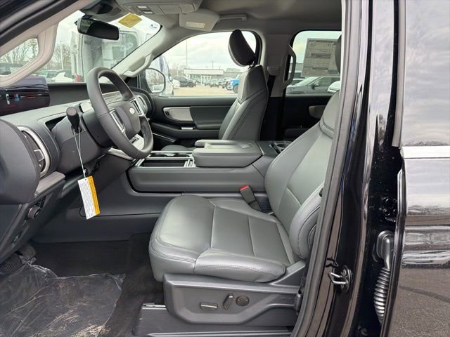 New 2026 Ford Expedition Active image 14