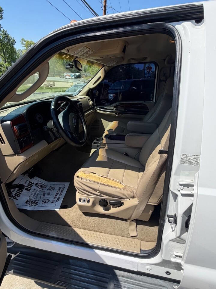 Used 2005 Ford F350 Lariat image 14