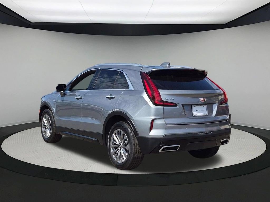 Certified 2025 Cadillac XT4 Premium Luxury FWD image 3