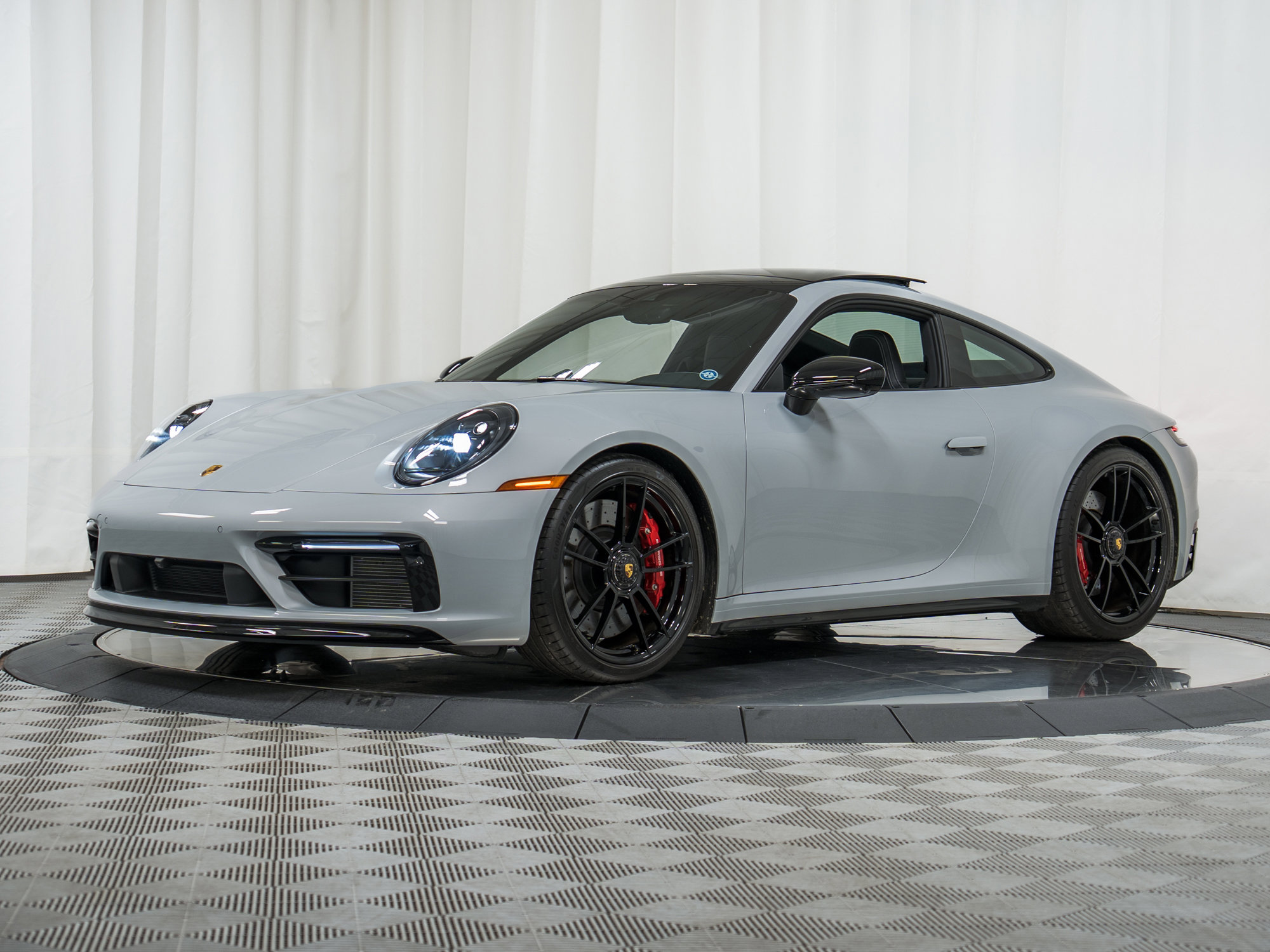 Certified 2024 Porsche 911 Carrera 4 GTS image 31