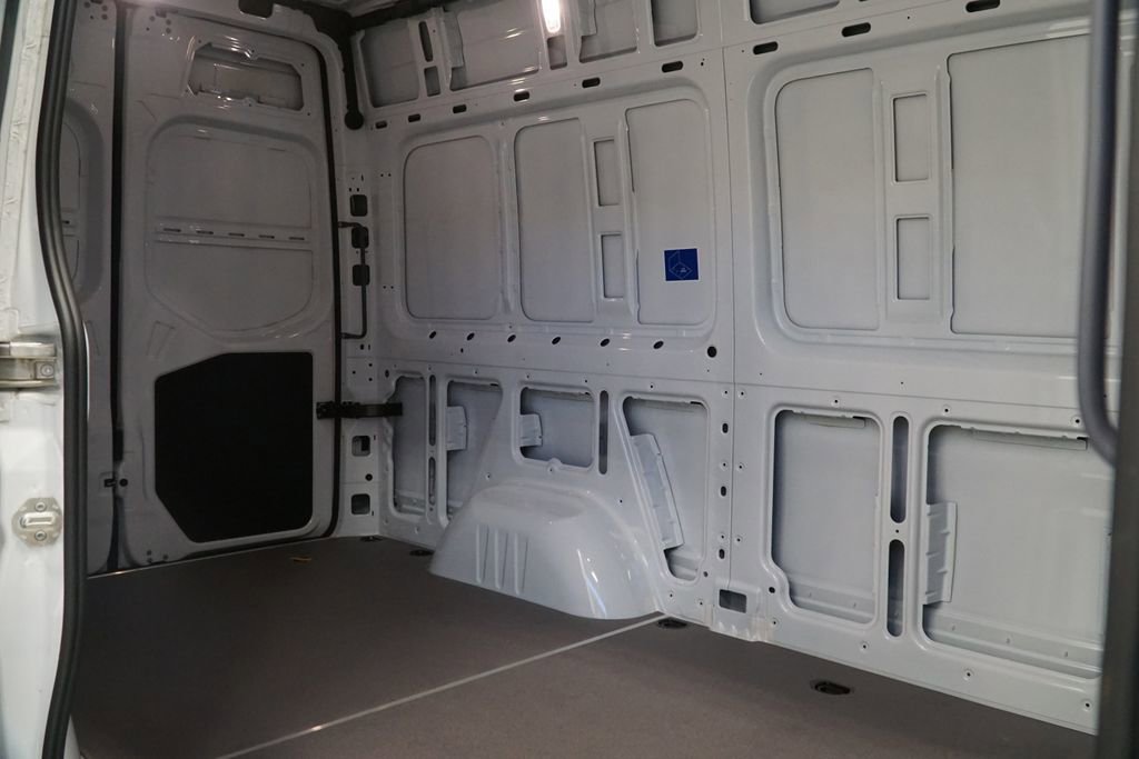 New 2025 Mercedes-Benz Sprinter 2500 image 9