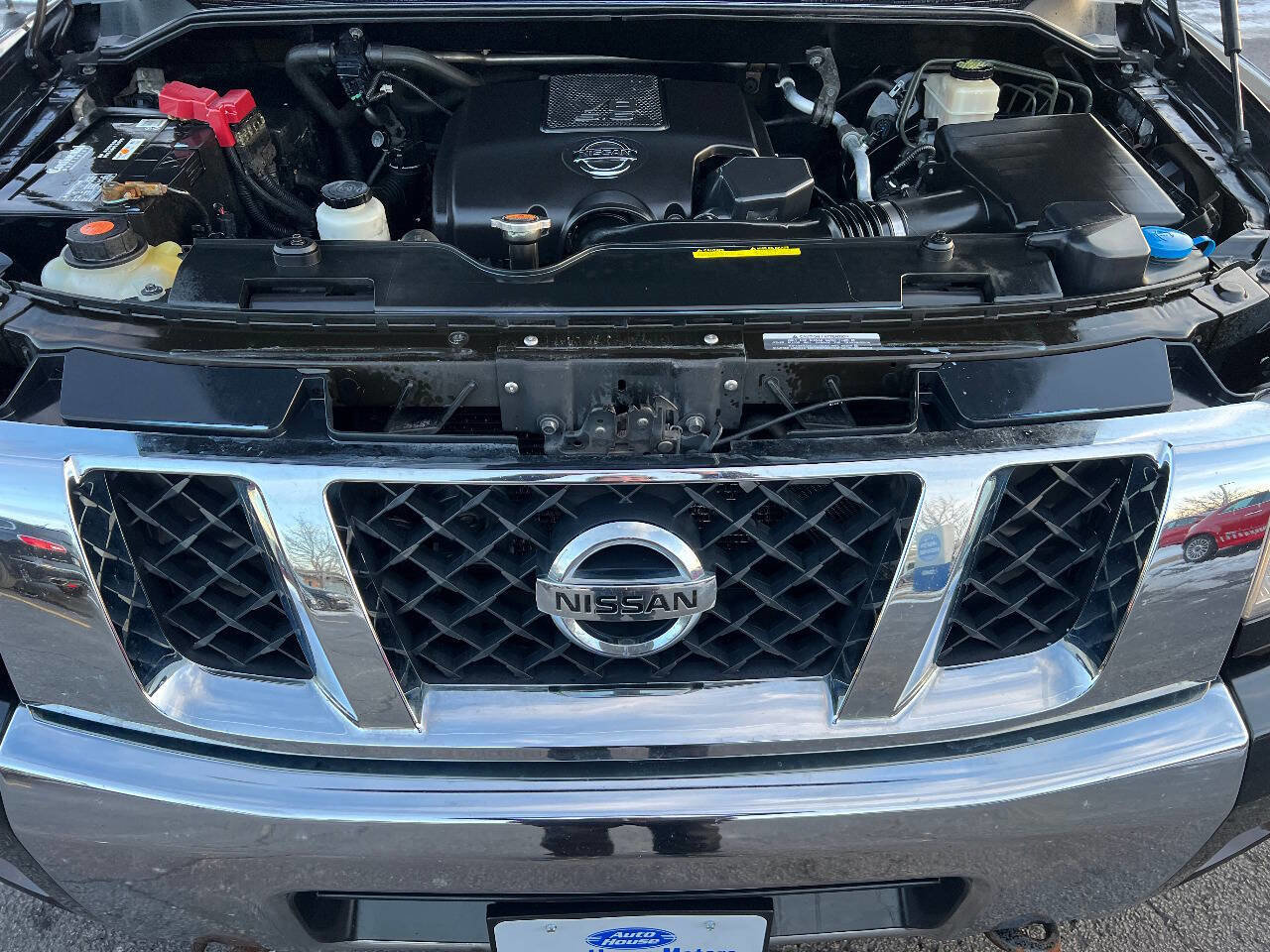 Used 2014 Nissan Titan SV w/ SV Value Truck Package image 40