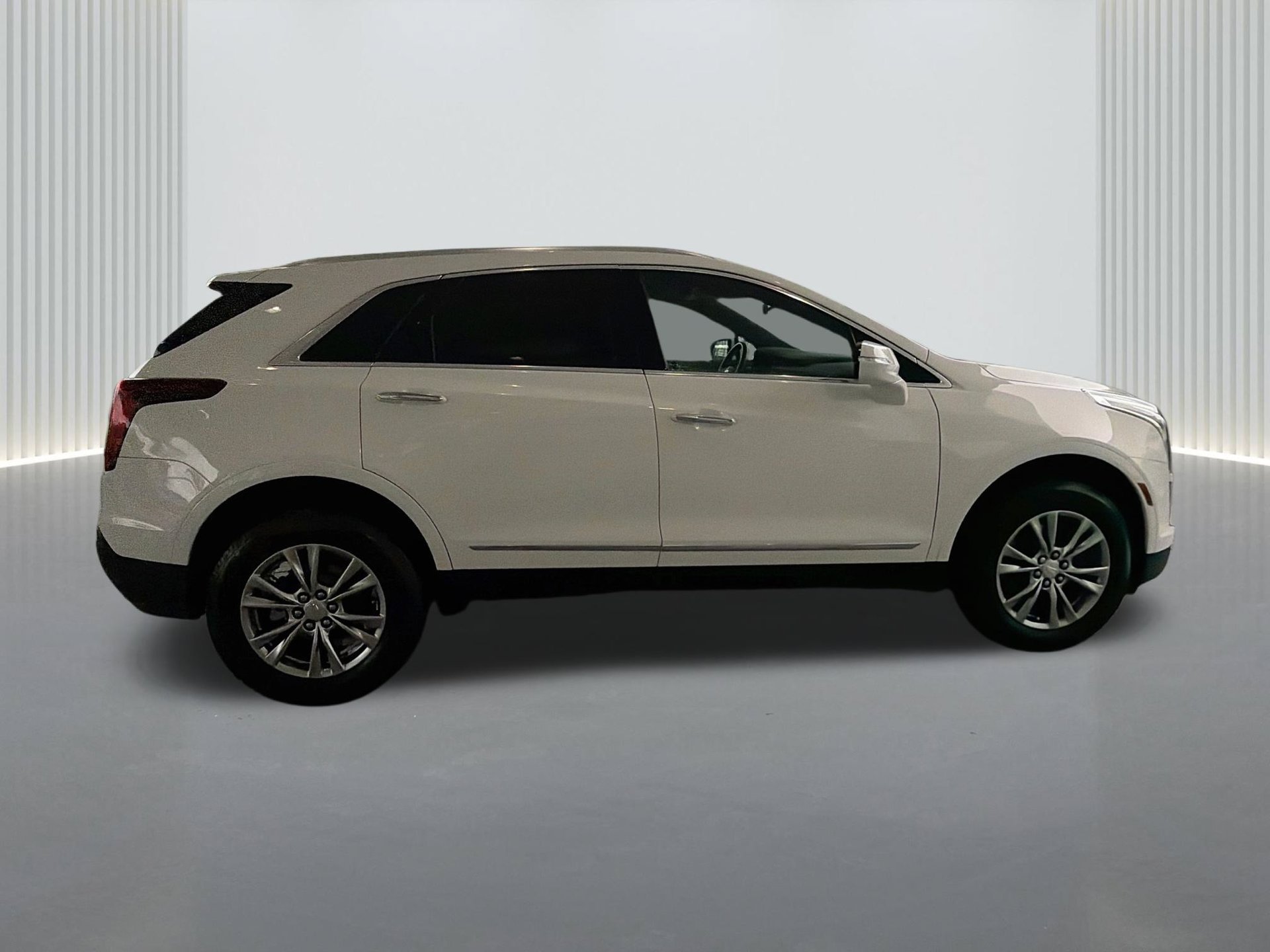 Certified 2022 Cadillac XT5 Premium Luxury FWD image 7