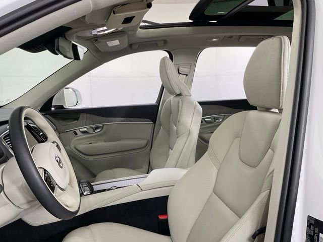 Used 2024 Volvo XC90 B6 Plus w/ Protection Package Premier AWD/4WD image 29