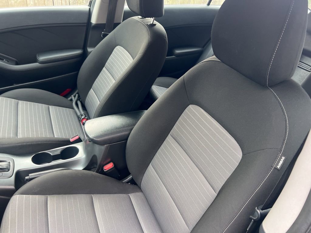 Certified 2016 Kia Forte LX image 5