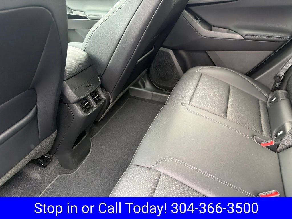 New 2026 Chevrolet Equinox LT w/ Convenience Package II FWD image 32