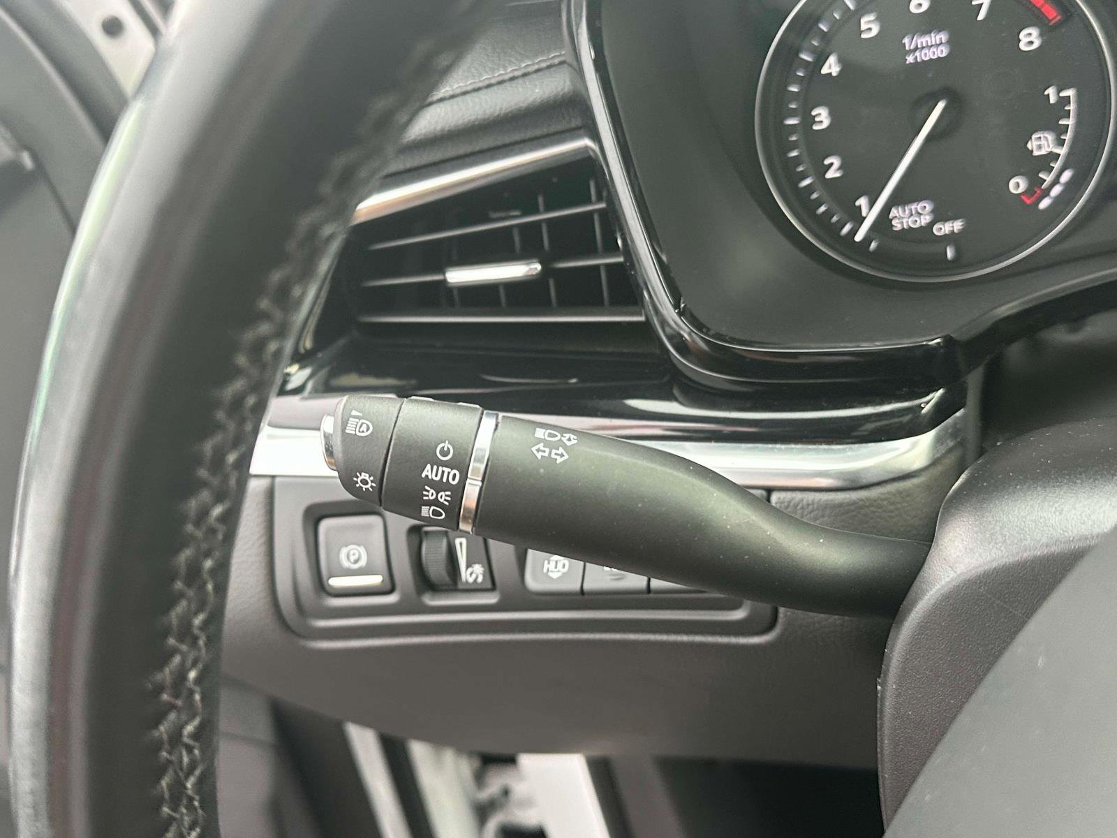 Used 2022 Cadillac XT6 Premium Luxury w/ Technology Package image 23