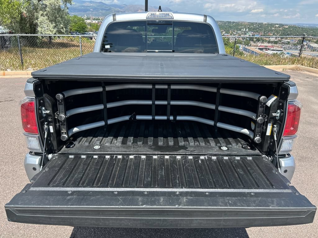 Used 2023 Toyota Tacoma TRD Off-Road w/ Technology Package AWD/4WD image 5