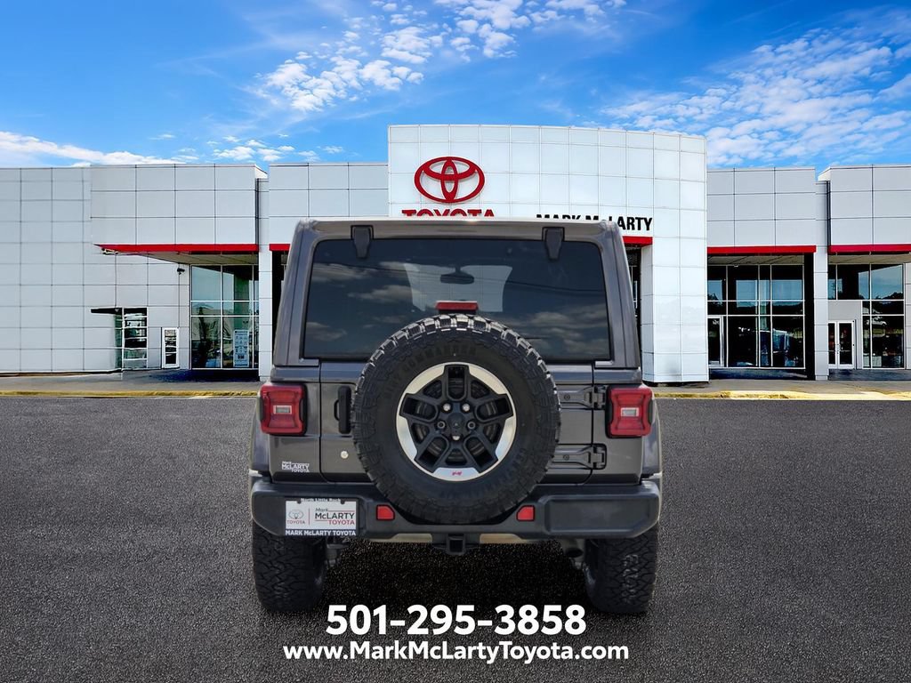 Used 2018 Jeep Wrangler Unlimited Sahara AWD/4WD image 4