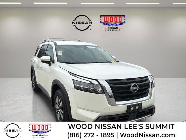 Used 2024 Nissan Pathfinder SL image 1