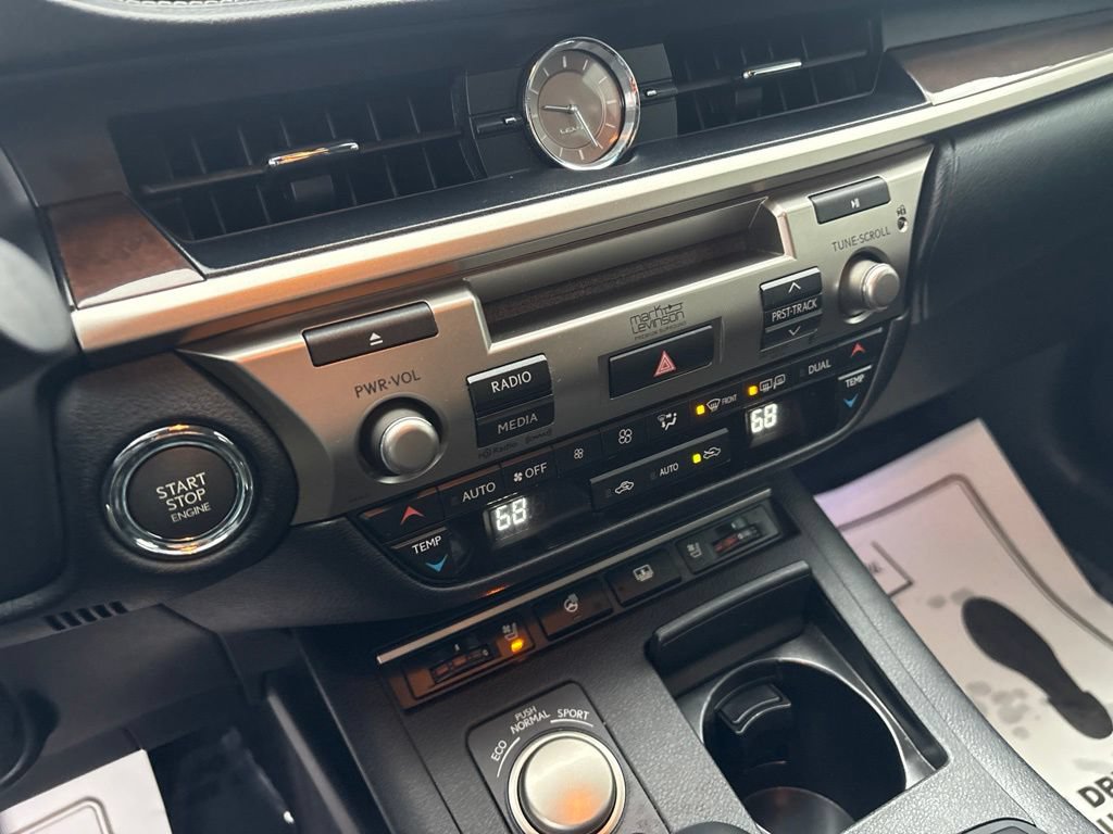 Used 2014 Lexus ES 350 FWD image 16