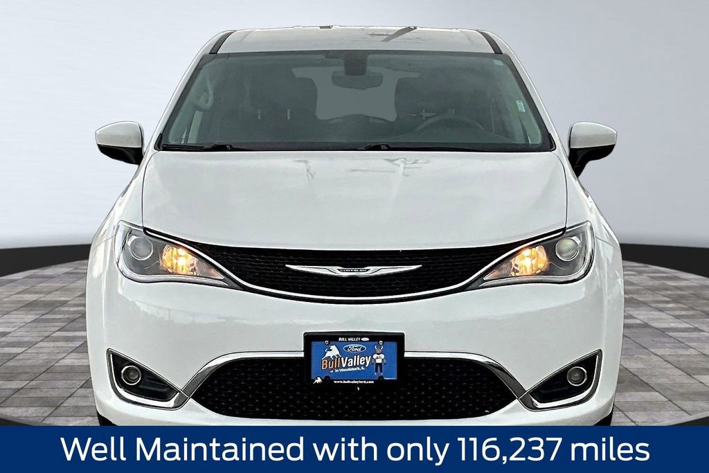 Used 2017 Chrysler Pacifica Touring Plus FWD image 2
