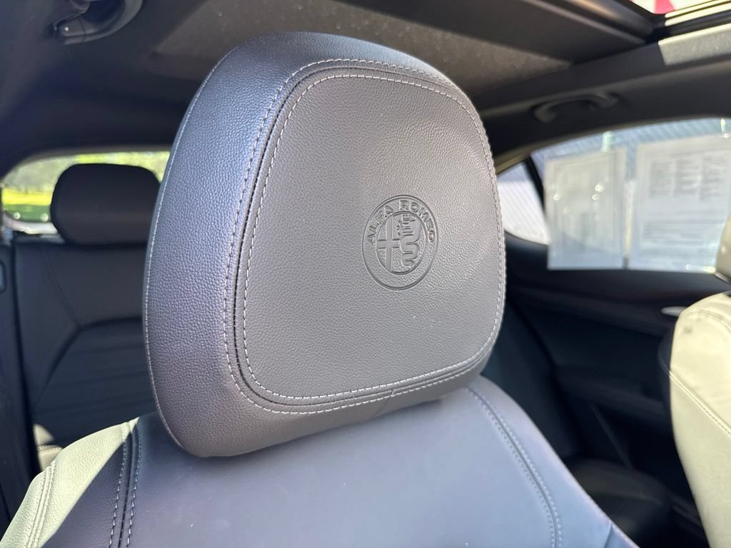 Used 2023 Alfa Romeo Stelvio Estrema AWD/4WD image 72