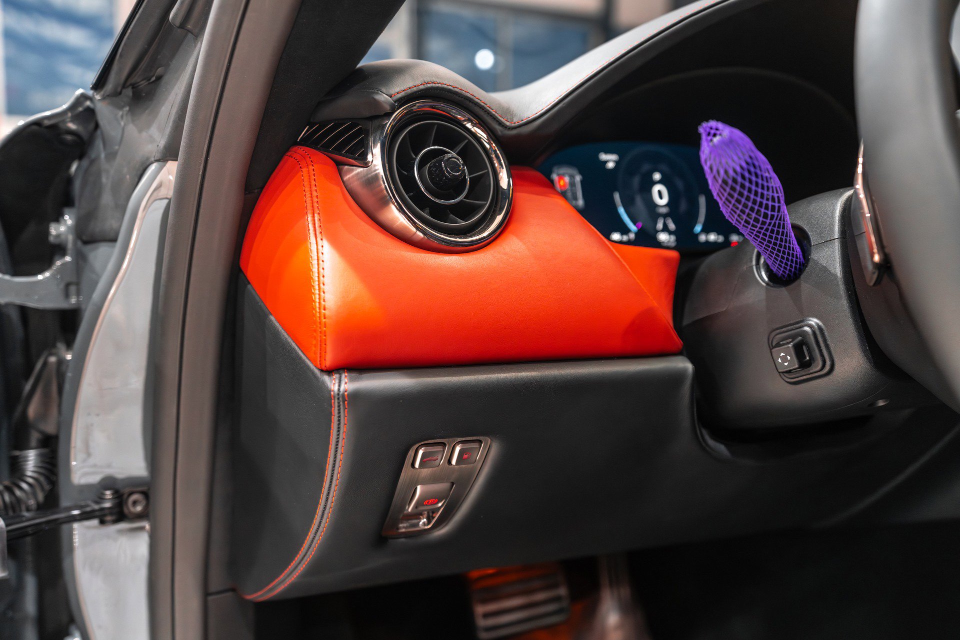 Used 2025 Karma Revero Luxury image 8