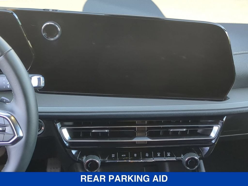 Used 2026 Chevrolet Traverse LT AWD/4WD image 16
