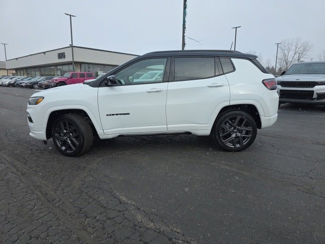 Used 2024 Jeep Compass Limited w/ Driver Assist Group I image 3