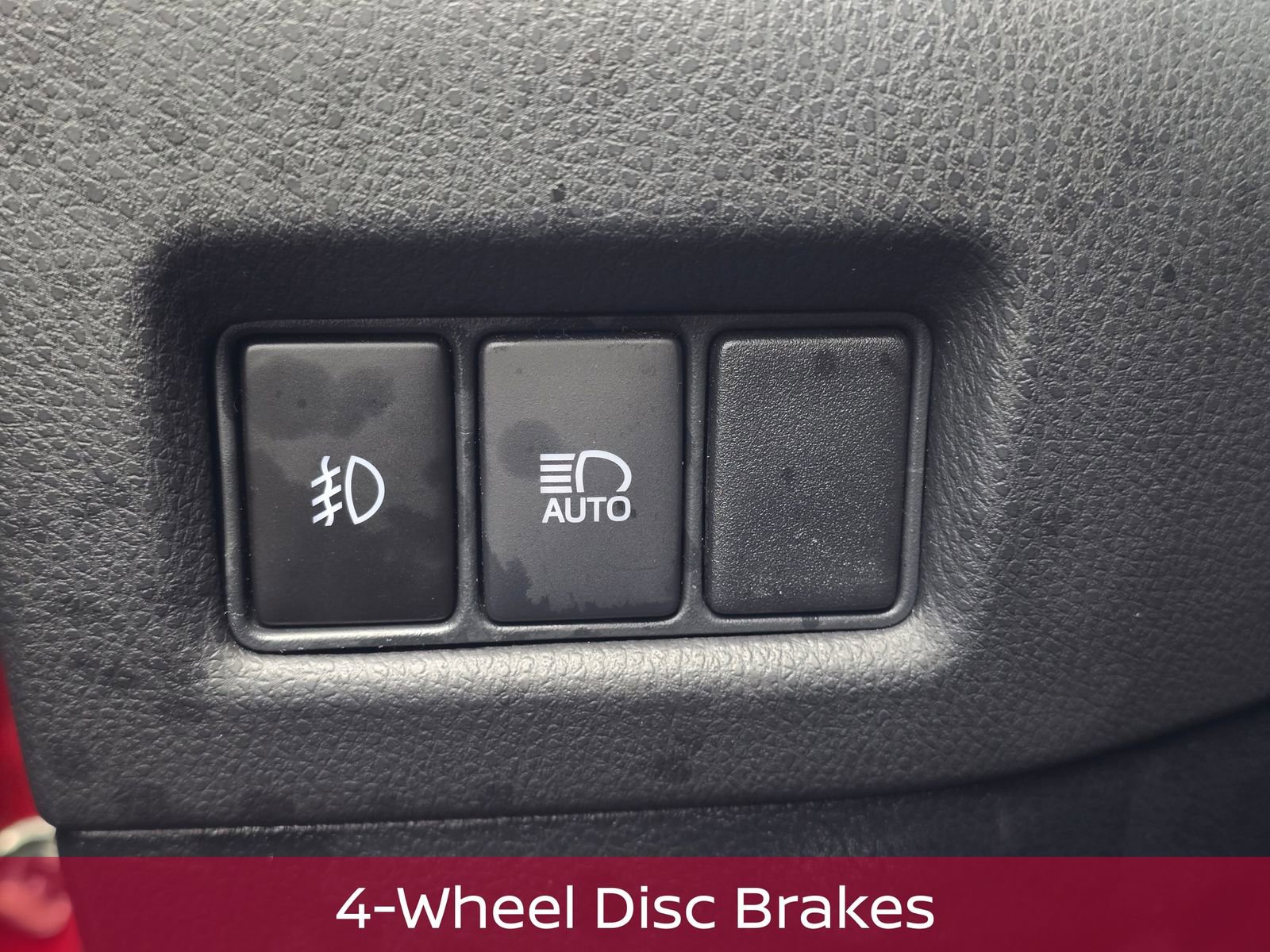 Used 2018 Toyota C-HR XLE image 16