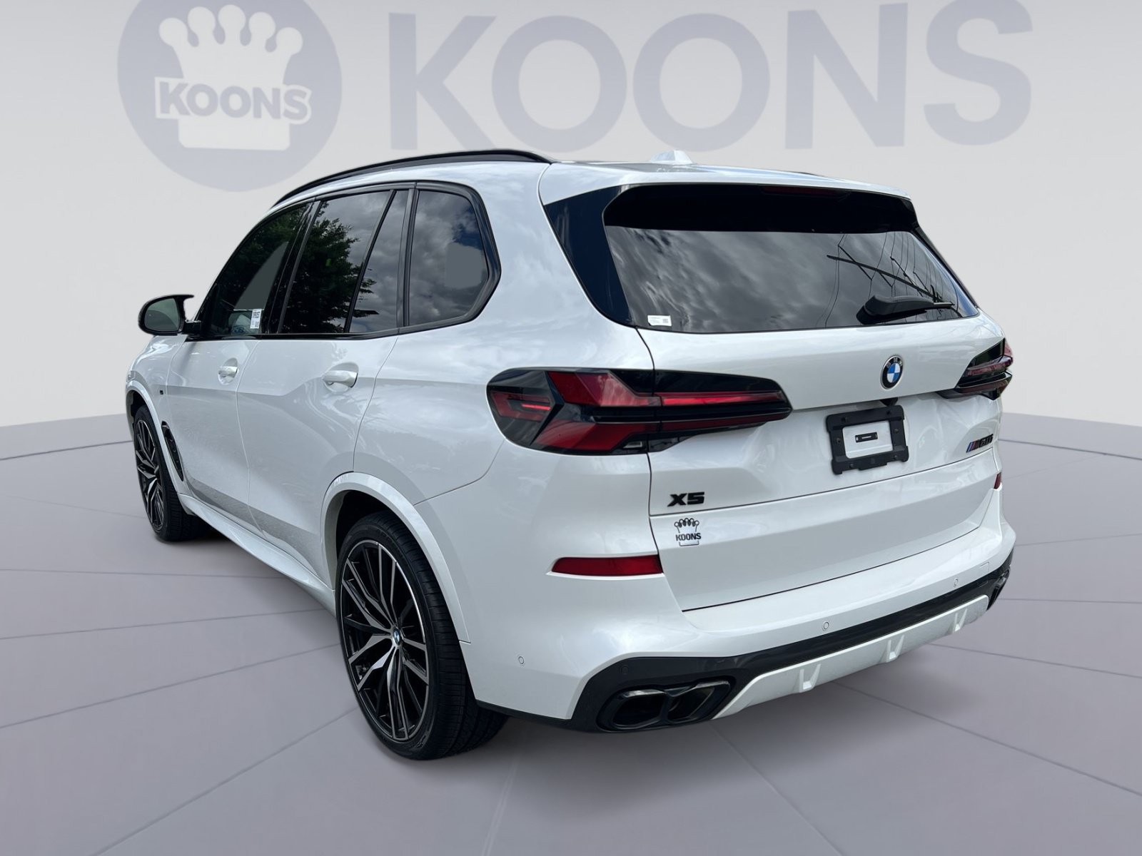 Used 2024 BMW X5 M60i w/ Executive Package AWD/4WD image 4