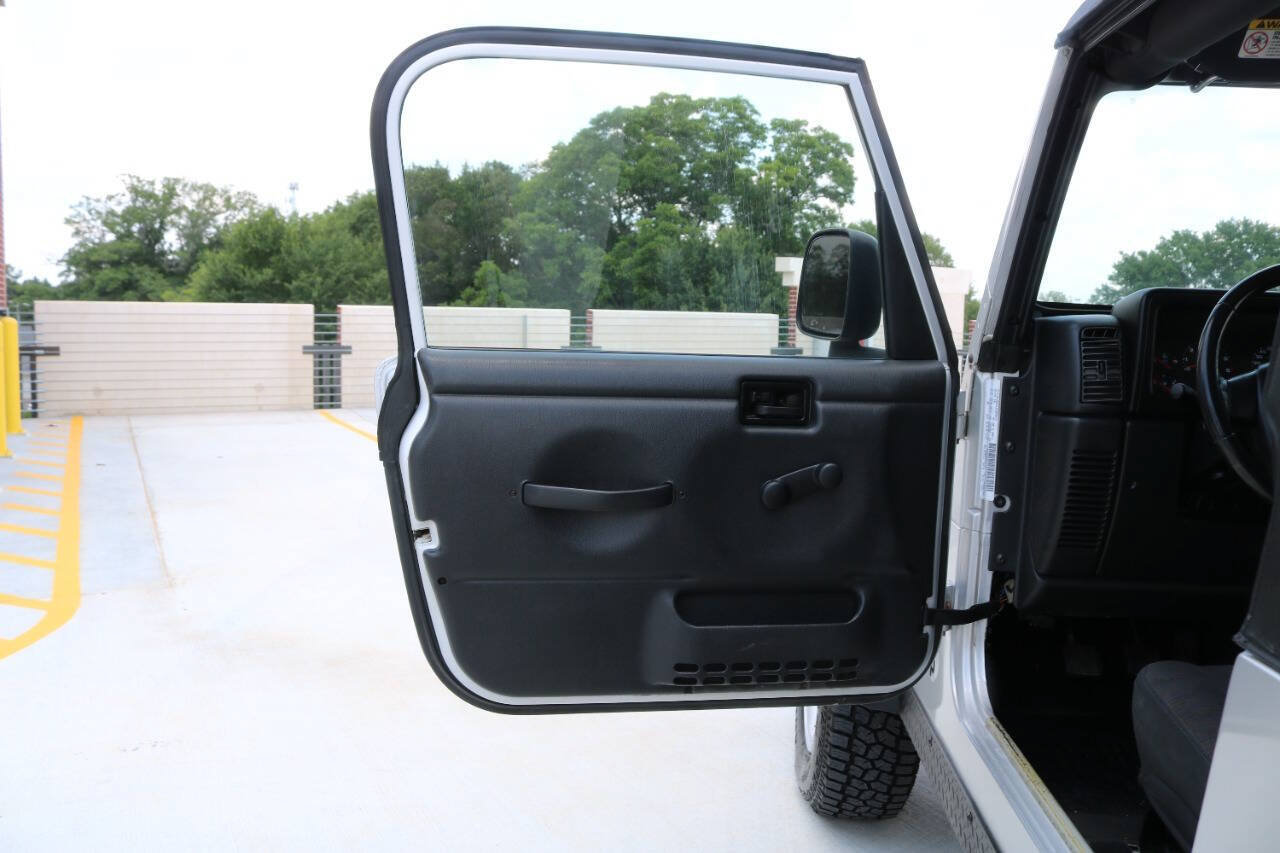 Used 2003 Jeep Wrangler Rubicon AWD/4WD image 80