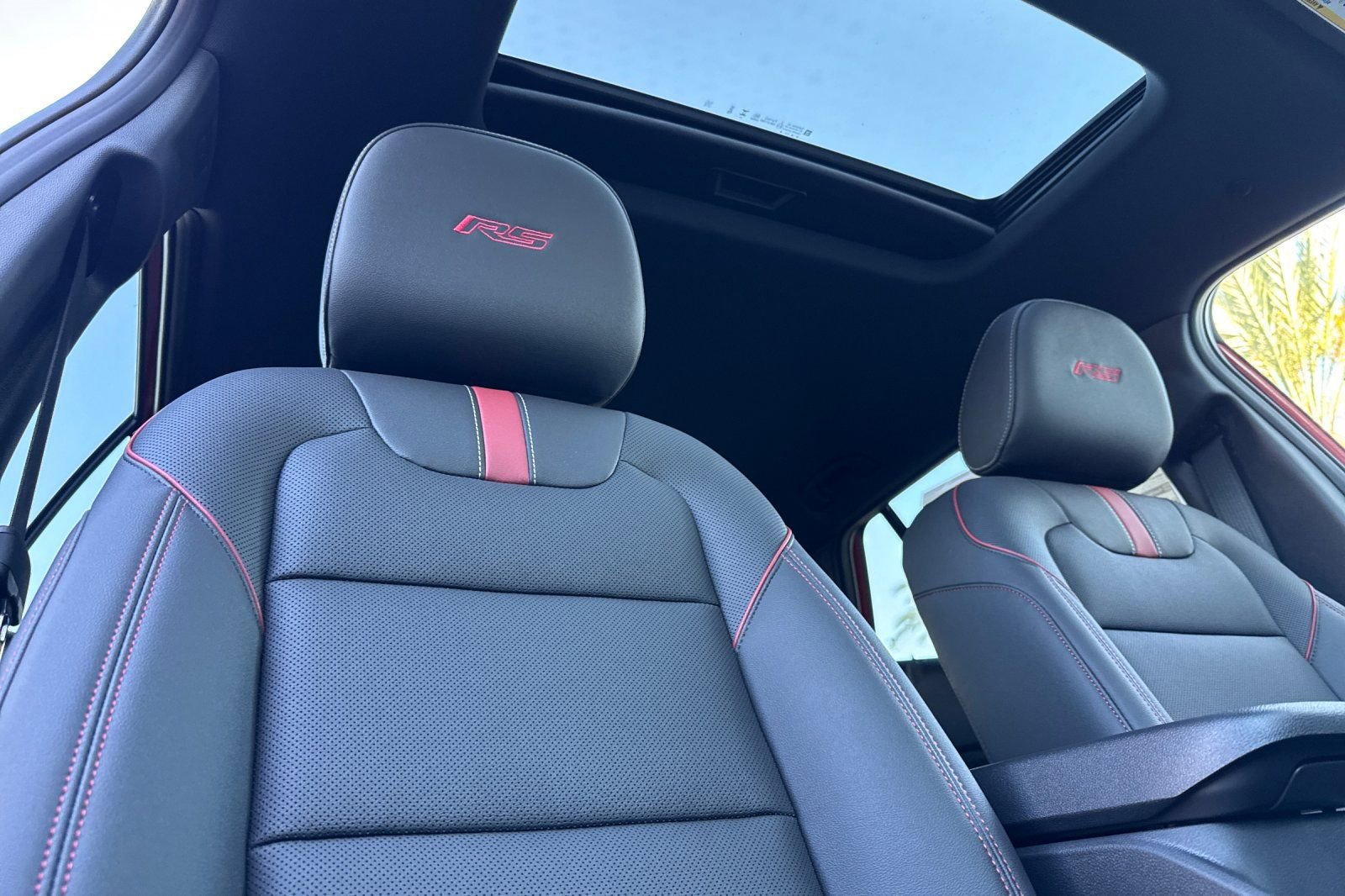 New 2026 Chevrolet Trax RS w/ Sunroof Package image 16