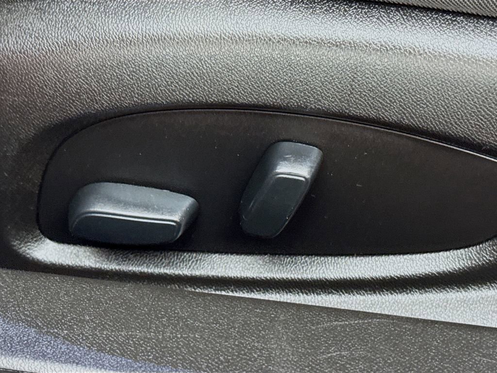 Used 2019 Chevrolet Camaro LT w/ RS Package image 19