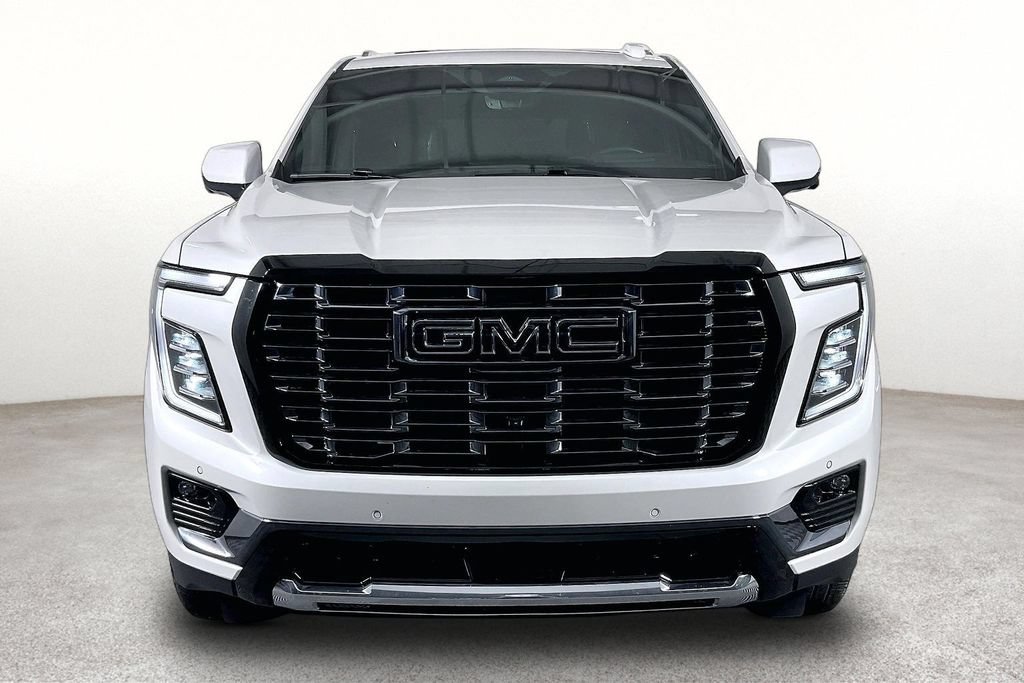 Used 2025 GMC Yukon Denali Ultimate AWD/4WD image 4