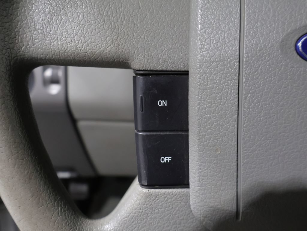 Used 2005 Ford F150 XLT AWD/4WD image 27