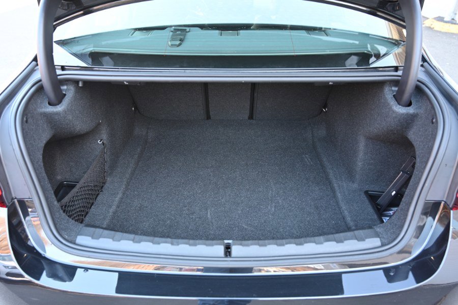 Used 2025 BMW 330i 330i Sedan image 22