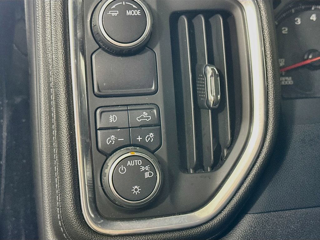 Used 2022 Chevrolet Silverado 1500 RST RWD image 23