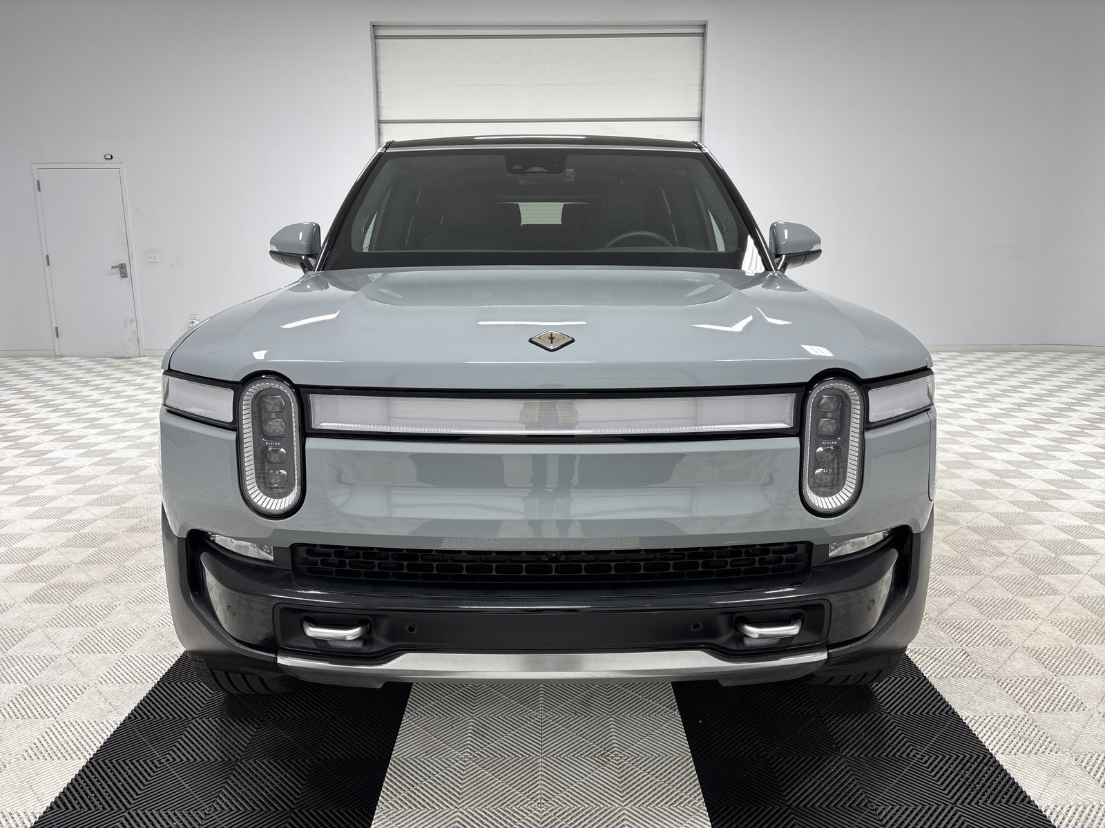 Used 2022 Rivian R1S Launch Edition image 8